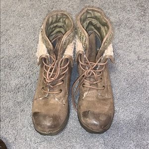 Brown Heeled Ankled Boots with Fur